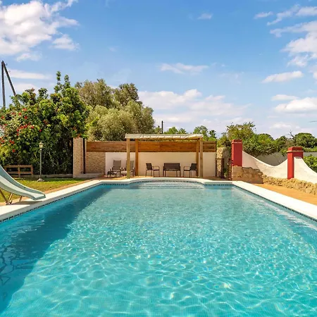 Stunning In Chiclana De La Fronter With Wifi