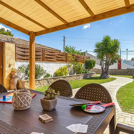 Casa de Férias Stunning In Chiclana De La Fronter With Wifi *